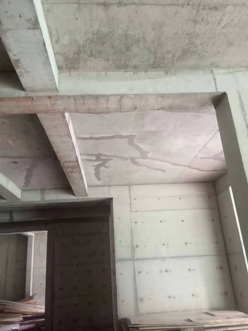 防城港房屋顶楼开裂怎么处理